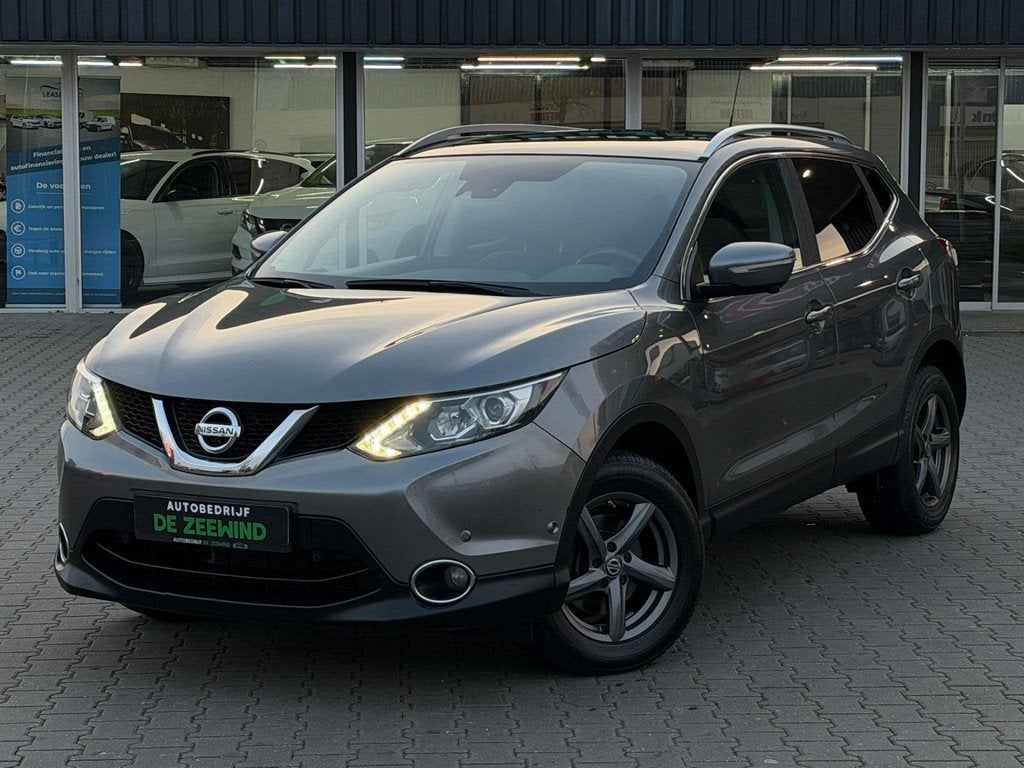 Nissan Qashqai 1.2 Tekna|Panoramadak|leer|Stoelverwarming, Voorwielaandrijving, Euro 5, Gebruikt, 4 cilinders