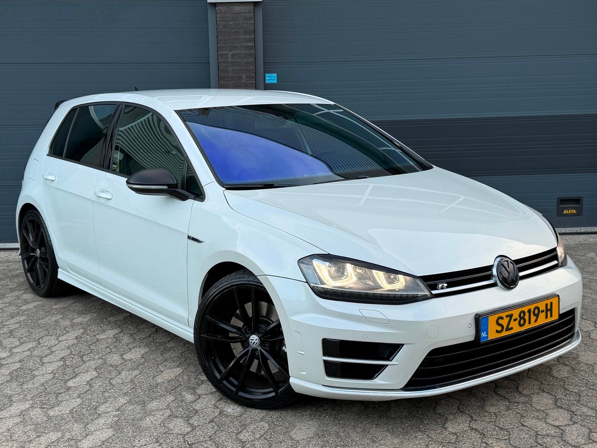 Volkswagen Golf 2.0 TSI R 4Motion|CARPLAY|CAMERA|GROOT NAVI|, Auto's, Automaat, Gebruikt, Euro 6, 4 cilinders