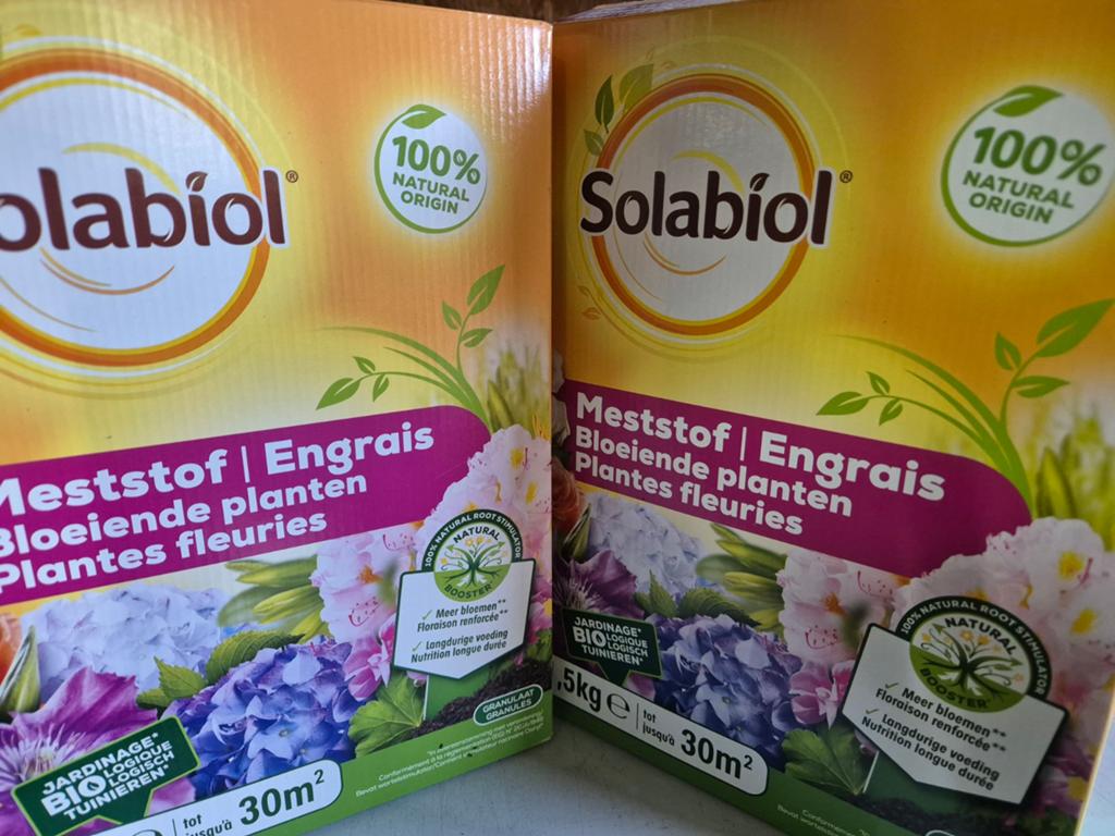 Meststof bloeiende planten 2 doosjes, Verzenden