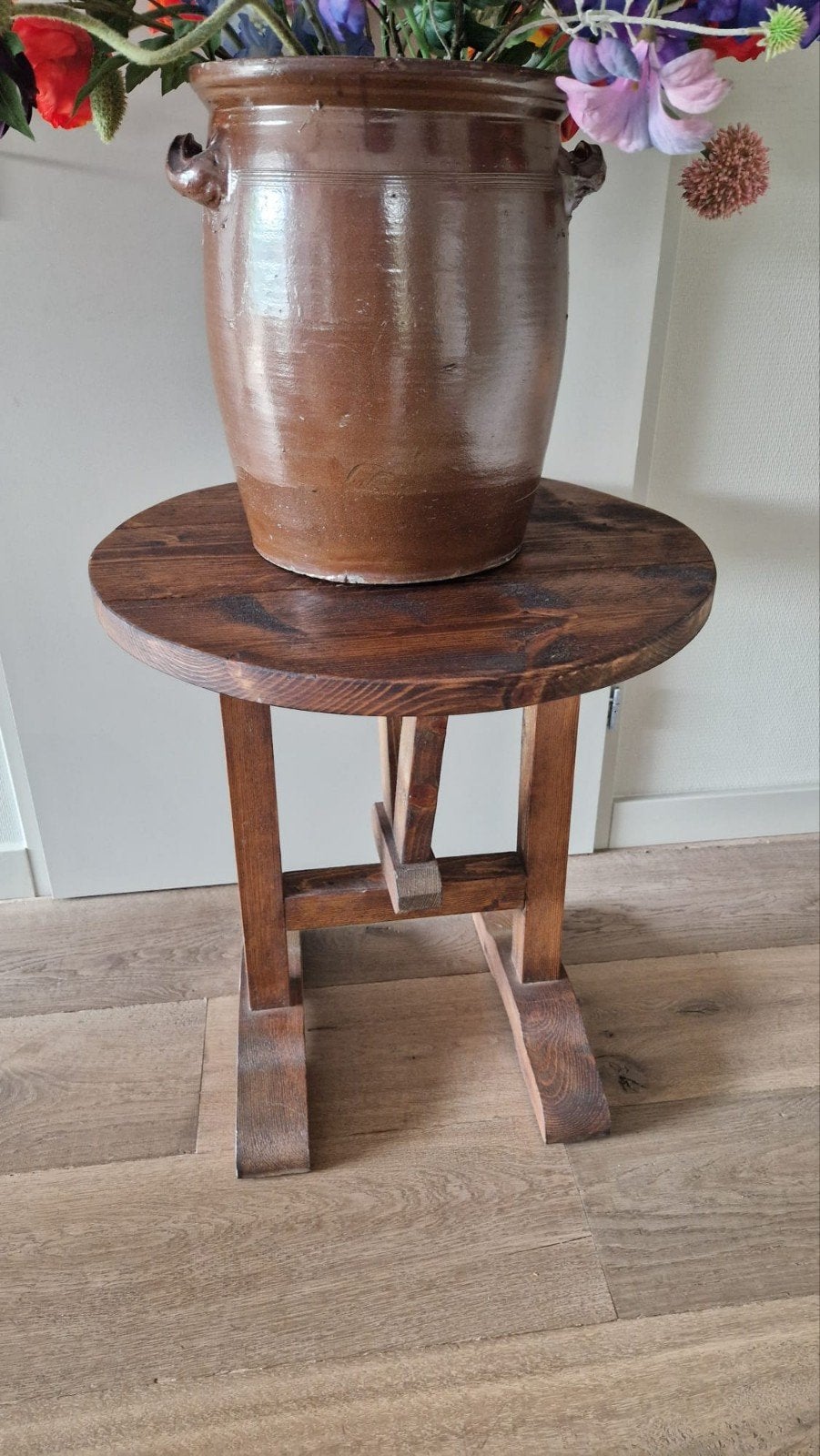 Mooie wijntafel, Ophalen of Verzenden, Gebruikt, Hout