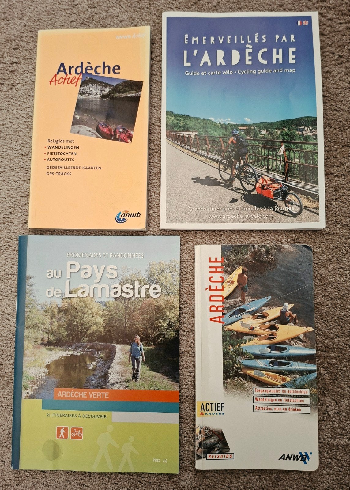 Ardèche reisgidsen fietsroutes wandelroutes, Europa, Ophalen of Verzenden, Reisgids of -boek, Gelezen