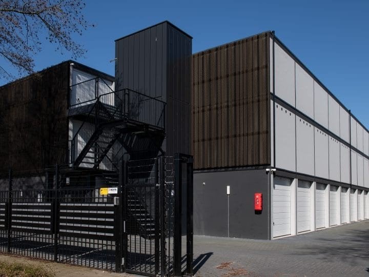 Beveiligde opslag/werkruimte te huur 21m2 te Amersfoort, Ophalen