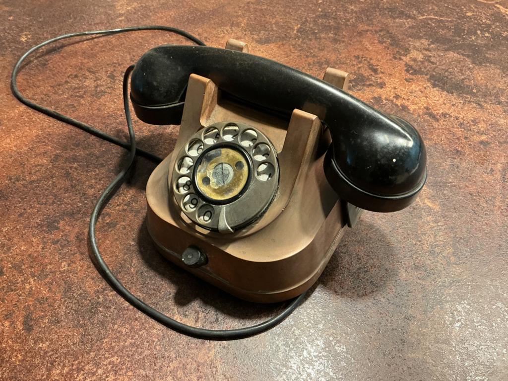 Vintage Koperen Telefoon met Draaischijf, Antiek en Kunst, Ophalen of Verzenden, Koper
