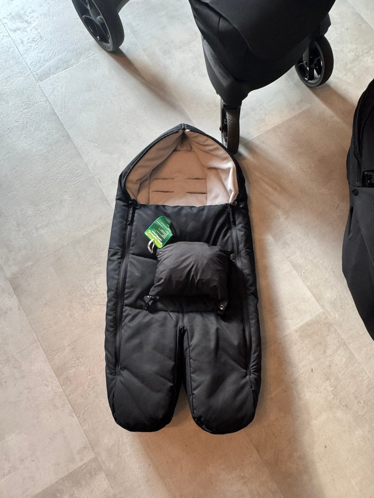 Stokke Xplory X - Zwart (incl. accessoires), Kinderen en Baby's, Kinderwagens en Combinaties, Gebruikt, Combiwagen, Verstelbare duwstang