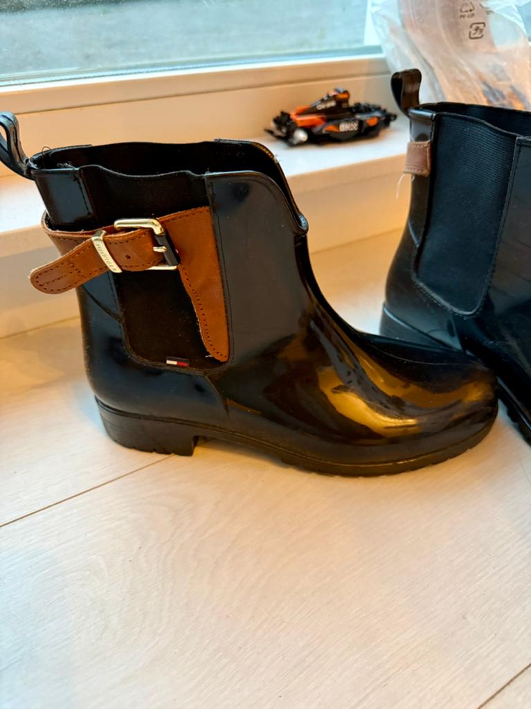 Tommy Hilfiger jeans urban Chelsea boots maat 38, Ophalen of Verzenden, Zo goed als nieuw, Zwart