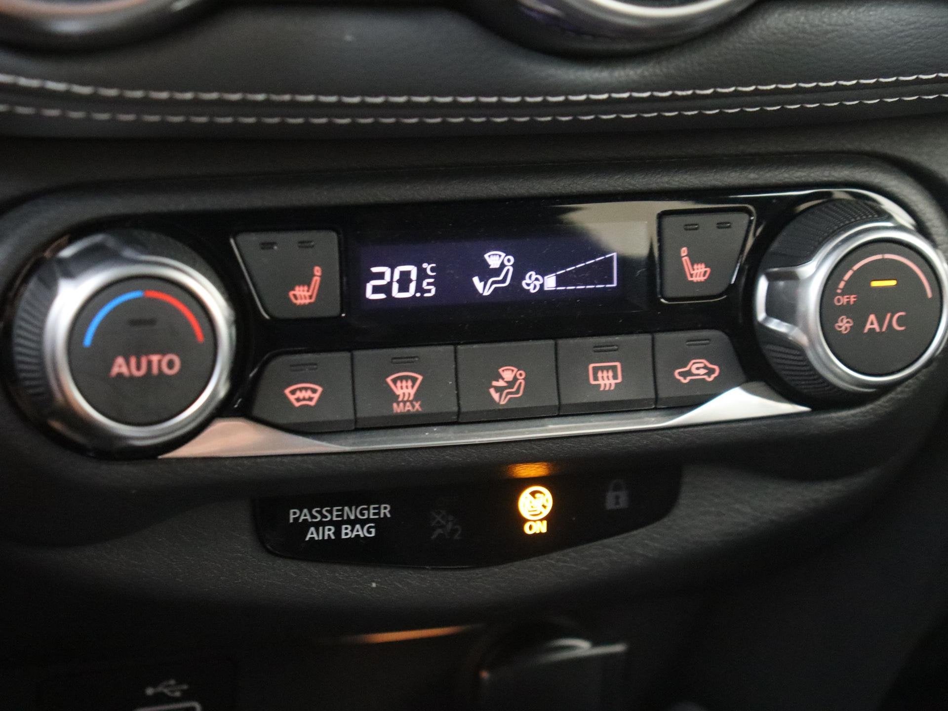 Foto 19 van Nissan Juke 1.0 DIG-T N-Connecta | Achteruitrijcamera | Appl
