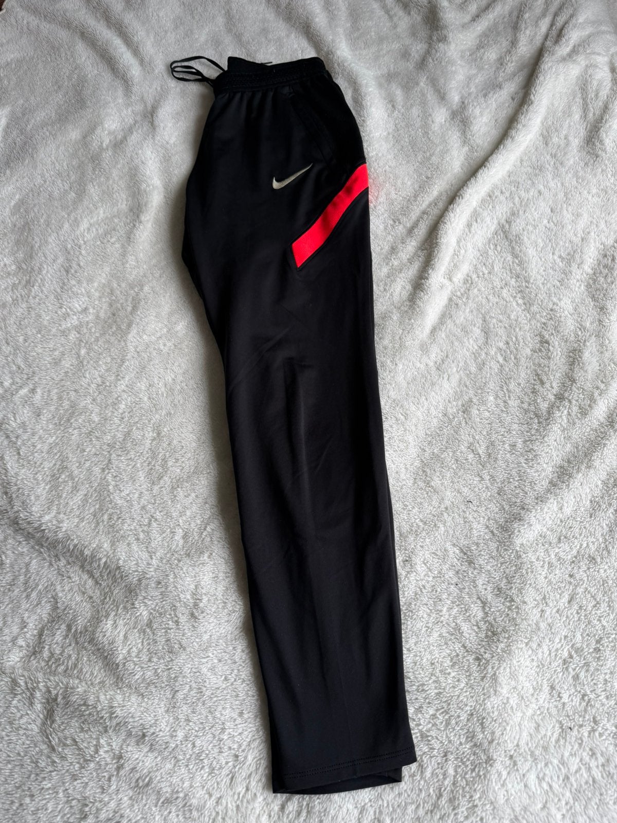 Trainingsbroek heren Merk Nike FC Liverpool Maat S, Zwart, Ophalen of Verzenden, Zo goed als nieuw, Voetbal