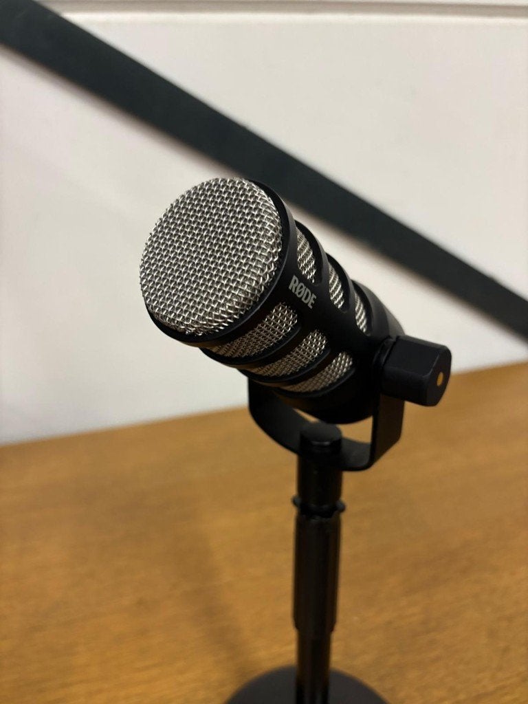 RØDE PodMic Dynamische Podcast Microfoon, Muziek en Instrumenten, Microfoons, Zo goed als nieuw, Studiomicrofoon, Ophalen