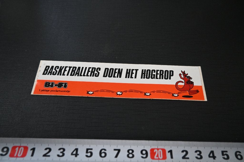 sticker BASKETBALLERS doen het hogerop Bi-FI 't pittige Pock, Ophalen of Verzenden, Zo goed als nieuw
