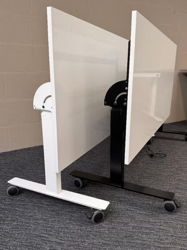 2x elektrisch zit/sta bureau met whiteboard blad, Overige stijlen, Elektrisch, 160 cm, Ophalen of Verzenden
