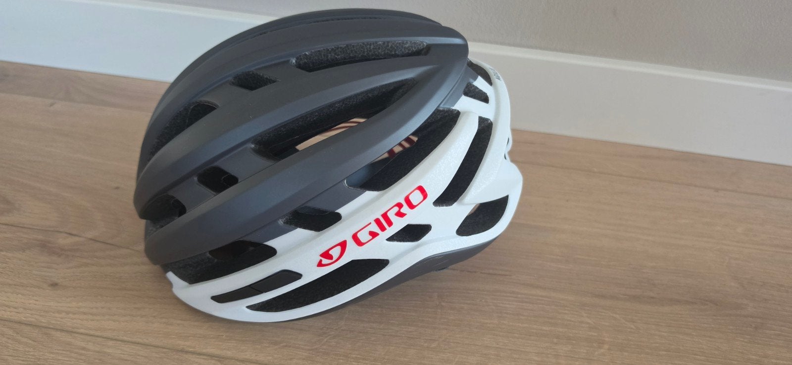 Giro Agilis fietshelm 55-59cm, Ophalen of Verzenden, Zo goed als nieuw, M, Heer of Dame
