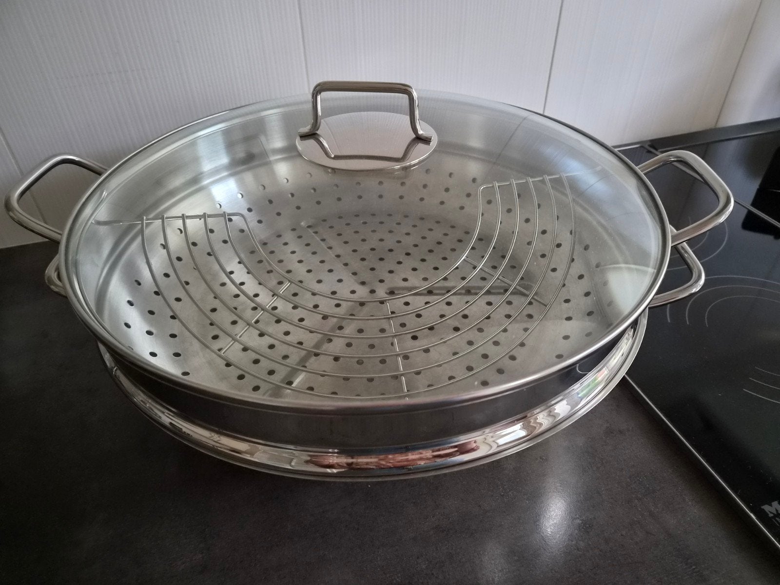 WMF Wokpan met stoominzet en deksel, Gebruikt, Ophalen of Verzenden, Rvs, Met deksel