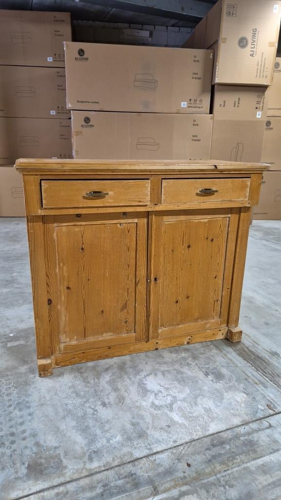 Oude grenen commode met 2 deuren en 2 laden, Antiek en Kunst, Antiek | Meubels | Kasten, Ophalen