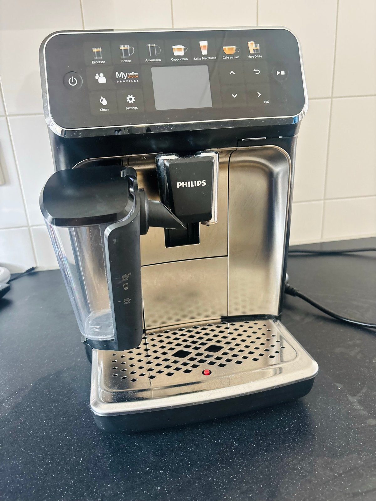 Philips 5400 Series LatteGo volautomatische koffiemachine, Ophalen of Verzenden, Gebruikt, Koffiemachine, Koffiebonen
