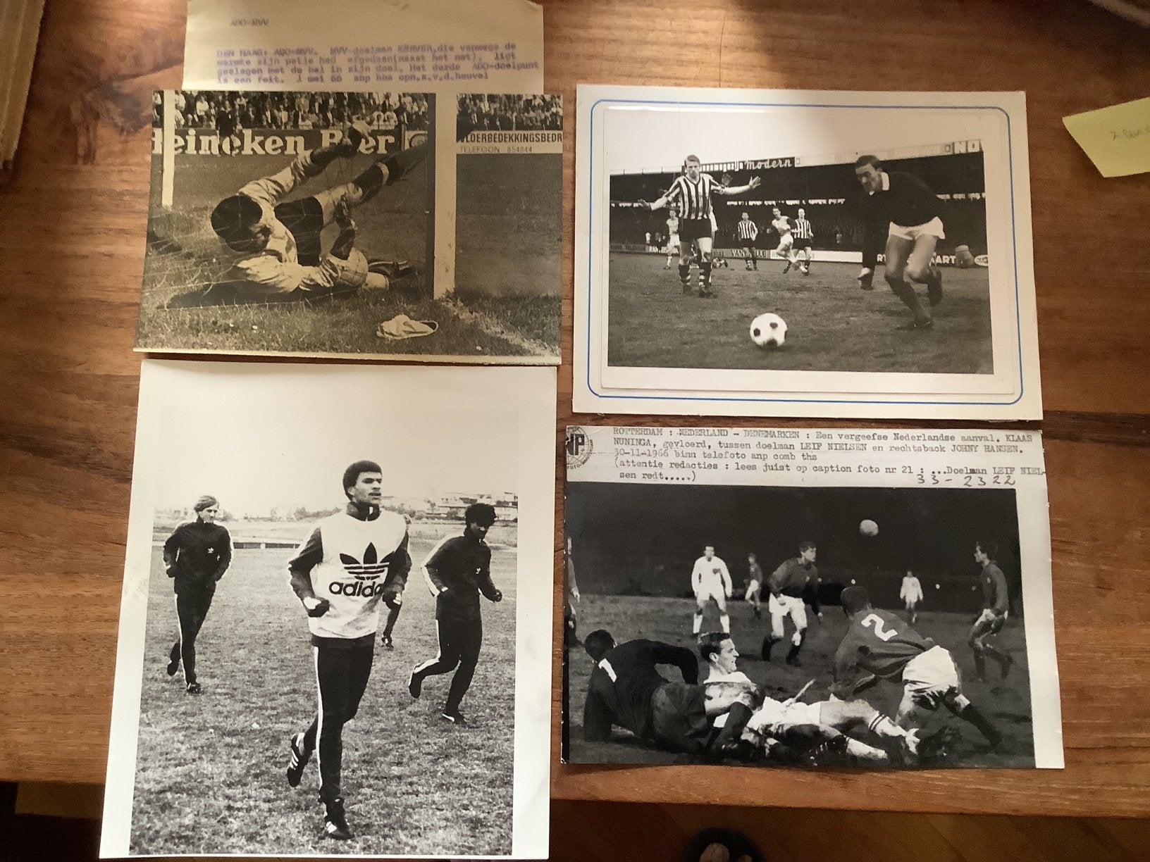 4 oude persfoto’s, 1960 tot 1980, Gebruikt, Foto, Ophalen of Verzenden