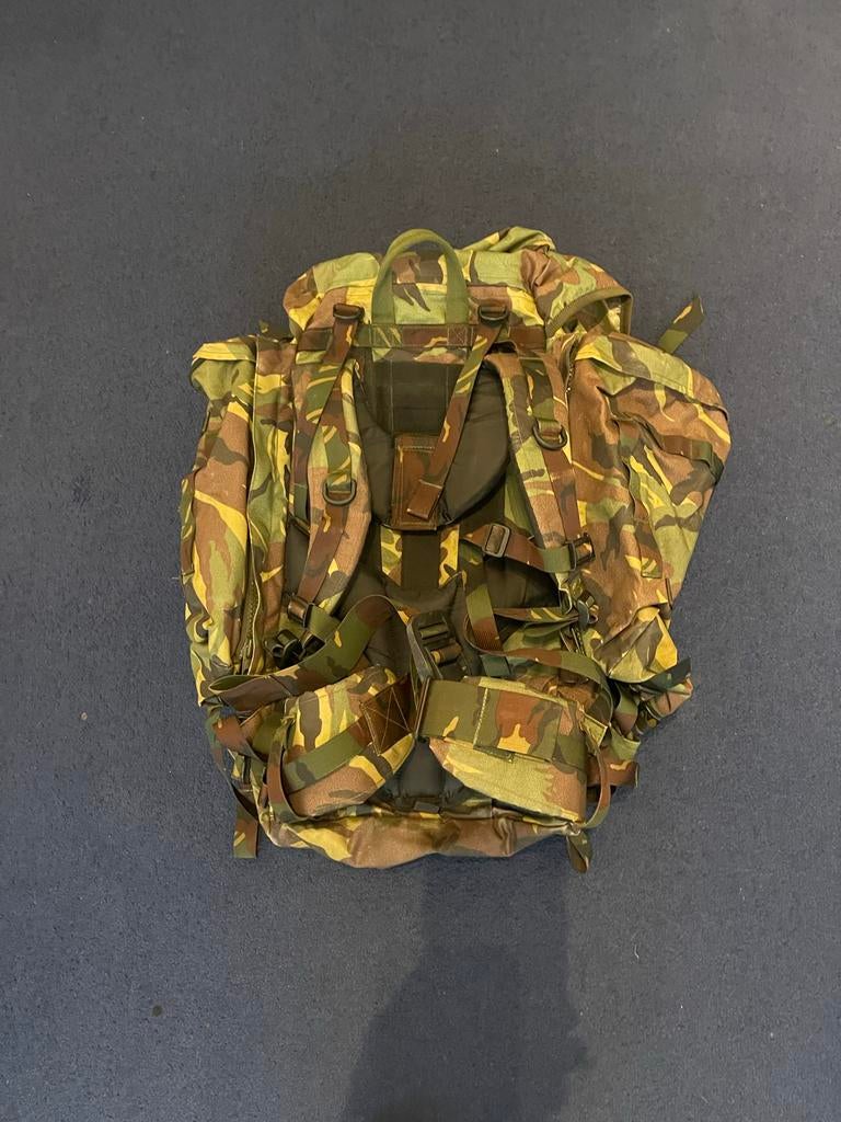 Militaire rugzak 60 liter, Woodland camouflage, Ophalen of Verzenden, Gedragen, Overige kleuren
