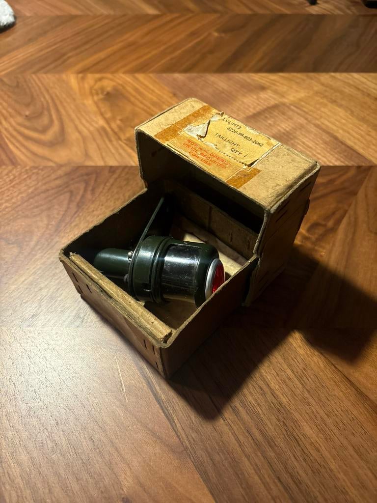Butler achterlicht/kentekenplaatverlichting legervoertuig, Auto-onderdelen, Ophalen of Verzenden, Nieuw, Triumph