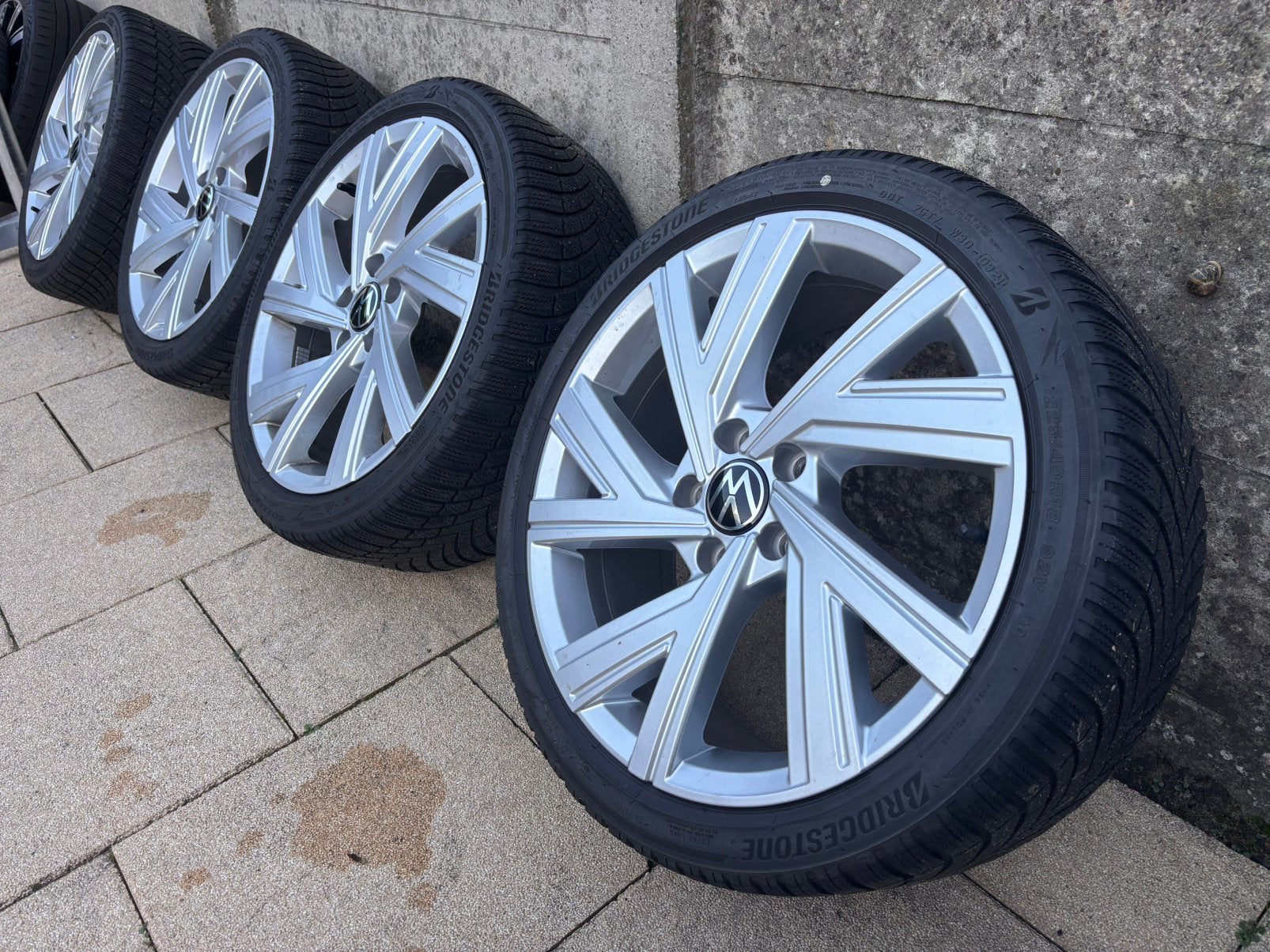 Origineel 18" VW Golf 8 7 6 5 " Bergamo " Velgen GTI GTD R, Ophalen, 18 inch, Banden en Velgen, Winterbanden