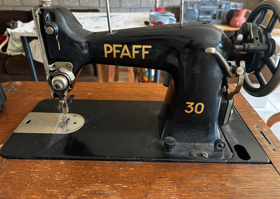 Vintage Pfaff 30 Naaimachine met kast en lades, Ophalen, Gebruikt, Naaimachine, Pfaff
