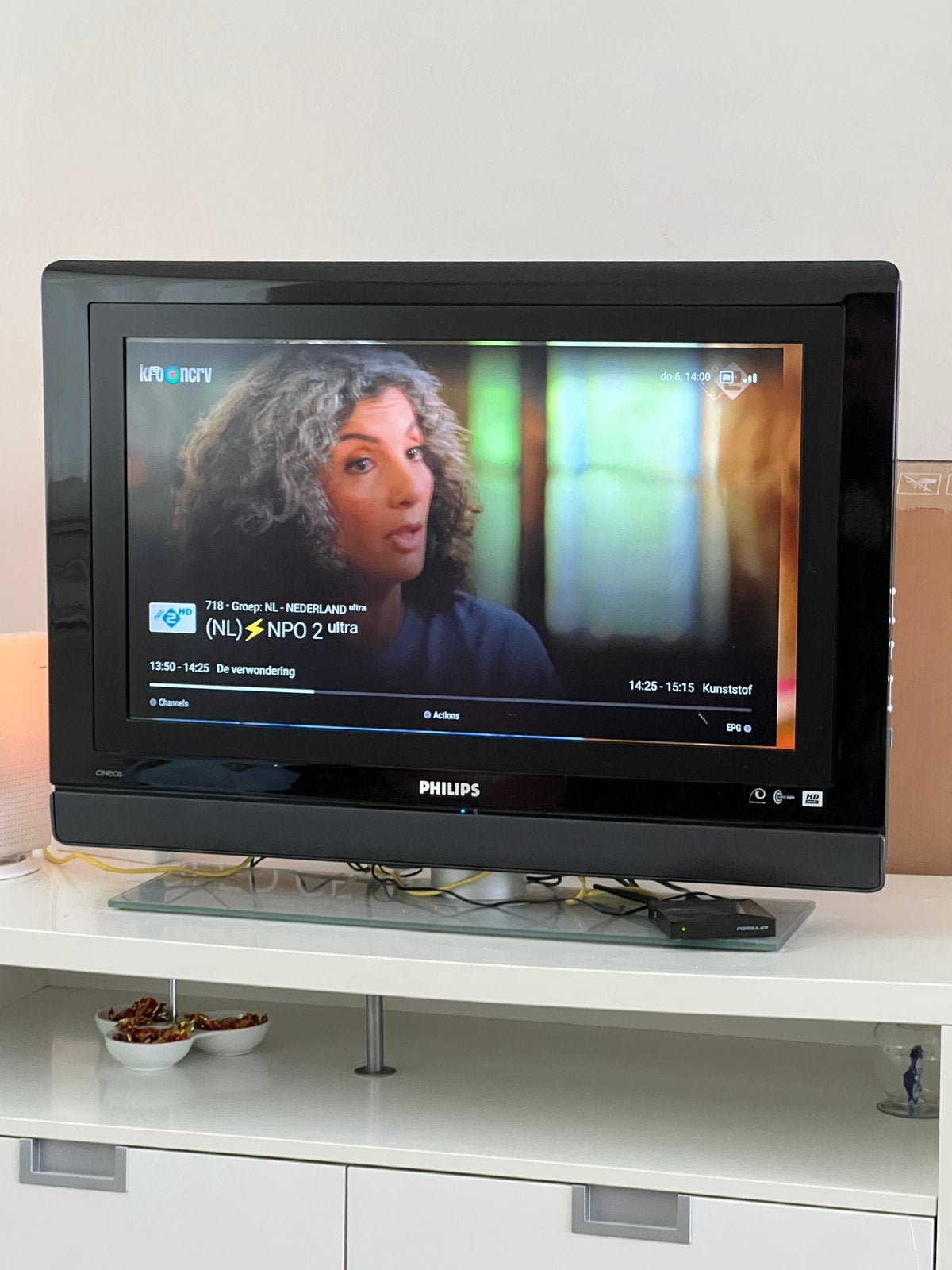 Philips Cineos TV 1080i HD Ready Inclusief apps& led-lampje, Philips, LED, Ophalen of Verzenden, Zo goed als nieuw