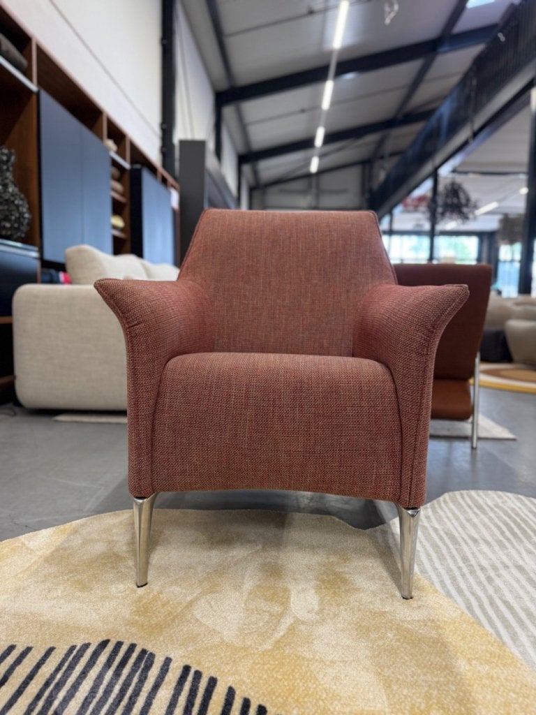 Als nieuw Leolux Mayuro Fauteuil Blandas stof Design Stoel, Leolux, Info@leolux.nl, 75 tot 100 cm, Ophalen of Verzenden