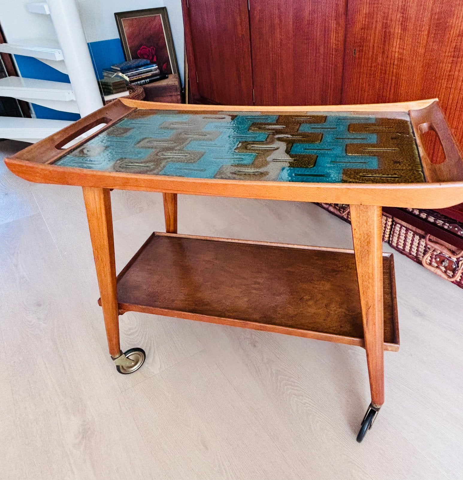 Vintage Serveerwagen, teak en Fat Lava reliëftegels, Antiek en Kunst, Ophalen