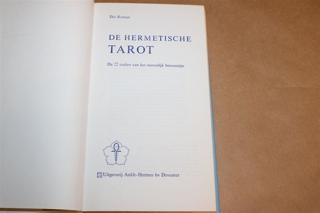 Hermetische Tarot — Bewustzijn & Symboliek Tarot, Boeken, Ophalen of Verzenden, Gelezen, Overige onderwerpen, Achtergrond en Informatie