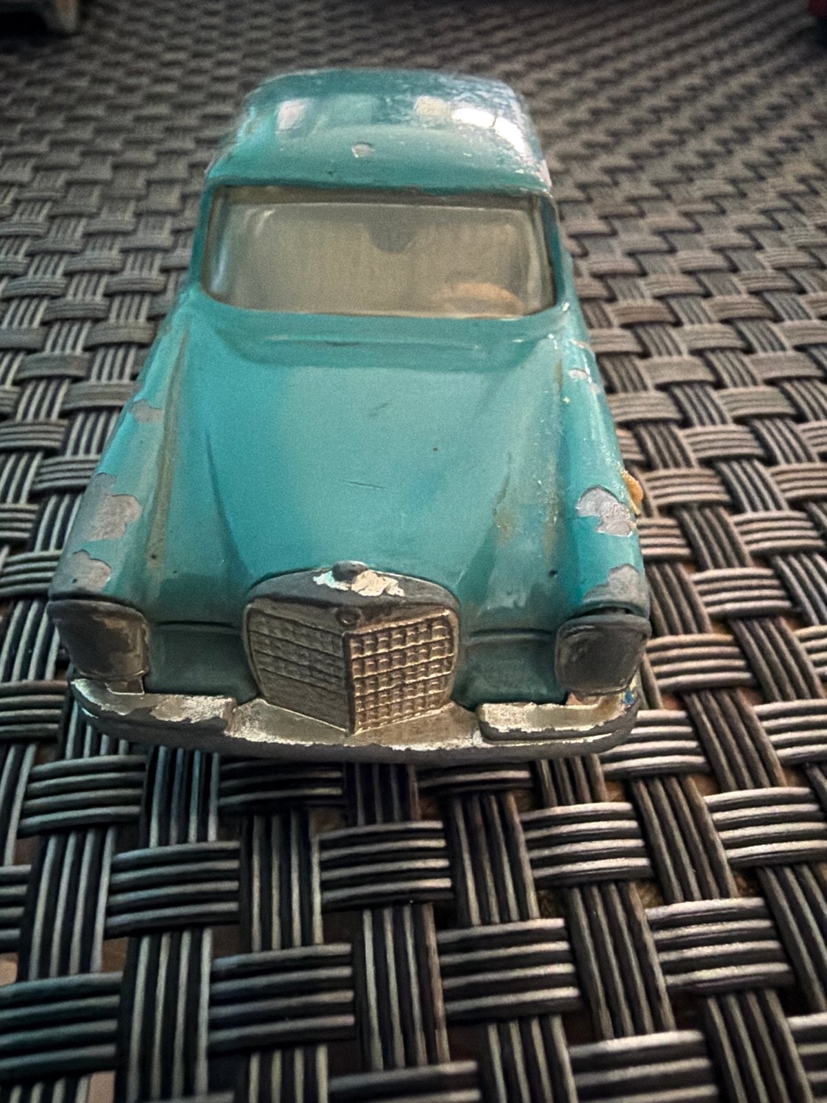Vintage Speelgoedauto - Blauw Metalen Model dinky toys, Antiek en Kunst, Ophalen of Verzenden