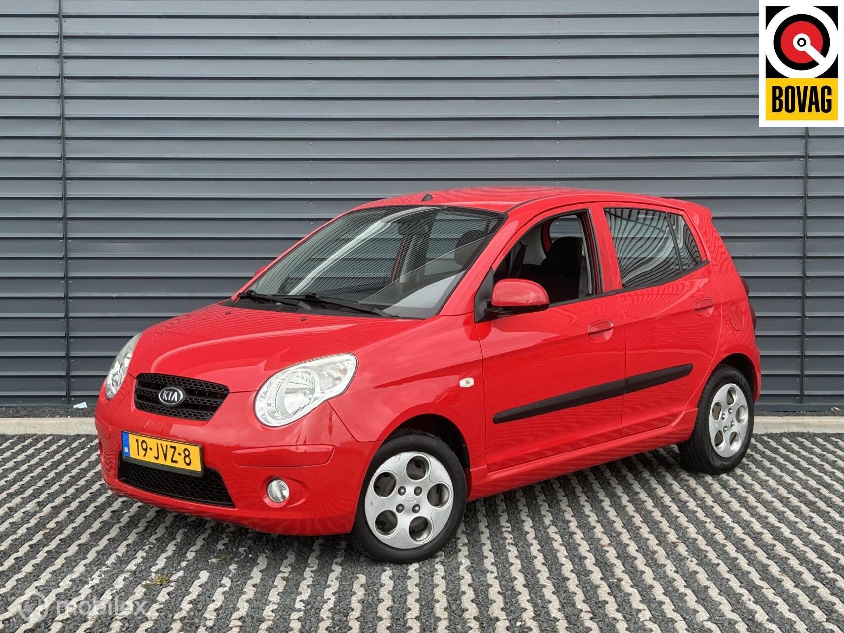 Kia Picanto 1.0 Q Fifteen | Airco | Zuinig, Voorwielaandrijving, Stof, Zwart, 4 cilinders