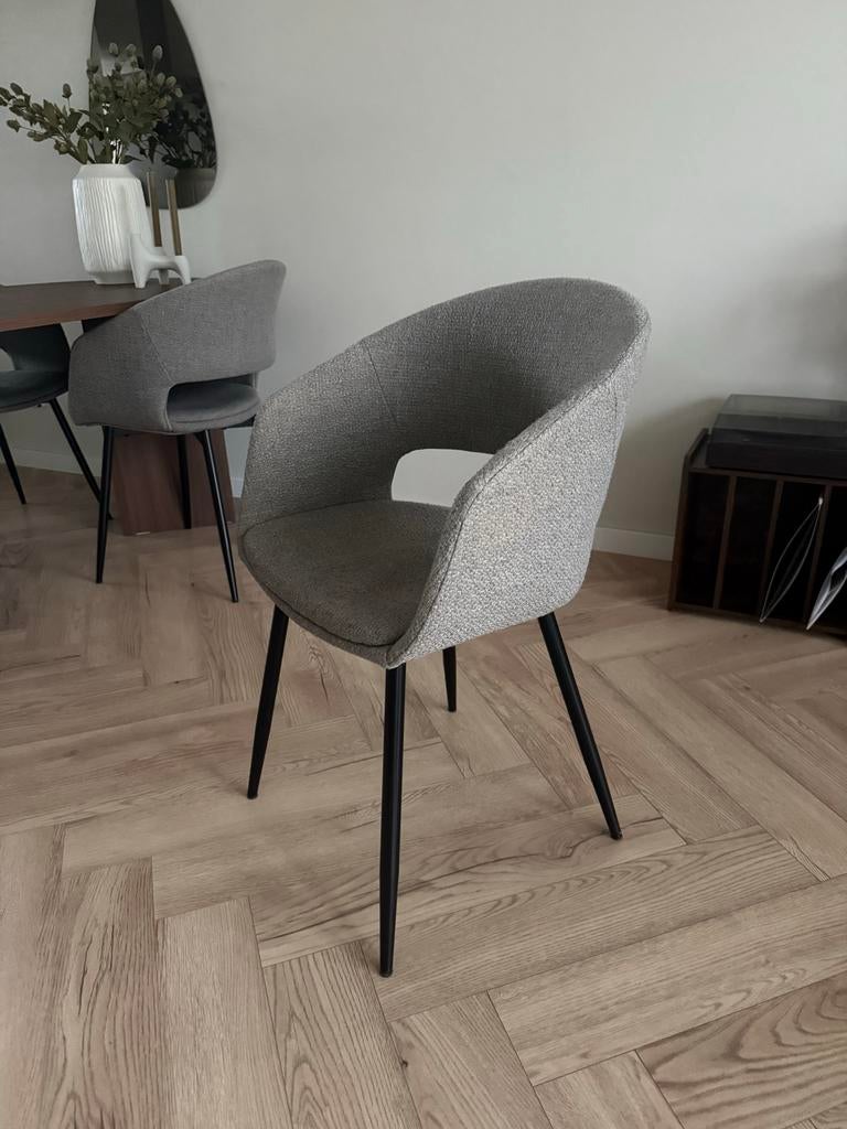 Set van 4 grijze stoffen eetkamerstoelen, Huis en Inrichting, Stoelen, Ophalen of Verzenden, Zo goed als nieuw, Vier, Stof