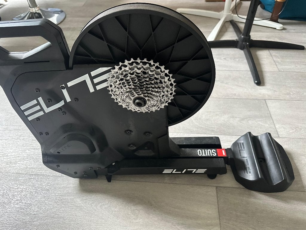 Elite Suito Smart Trainer – ideaal voor Zwift / Rouvy, Sport en Fitness, Ophalen, Overige typen