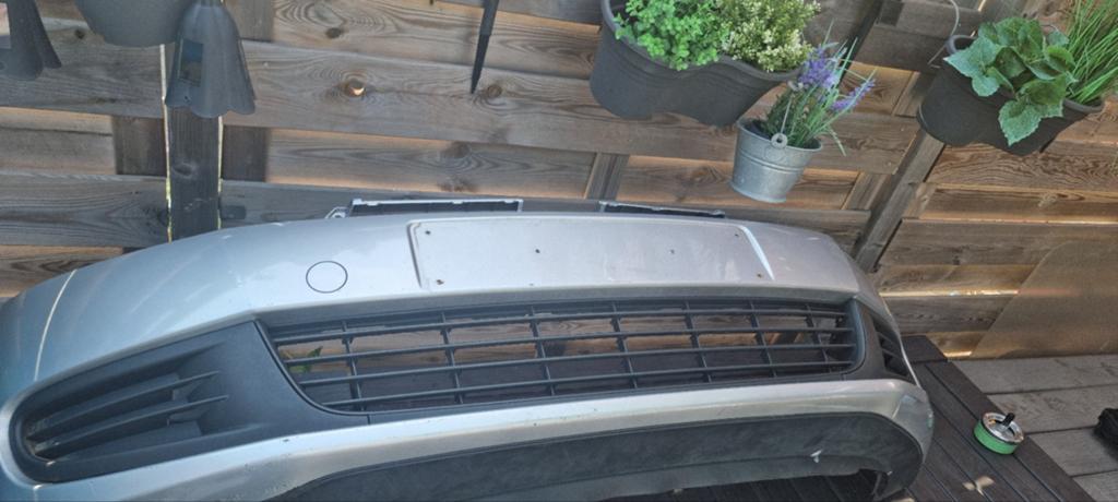 VW Golf 6 voorbumper LA7W met gebruikssporen, Gebruikt, Ophalen of Verzenden, Bumper, Volkswagen