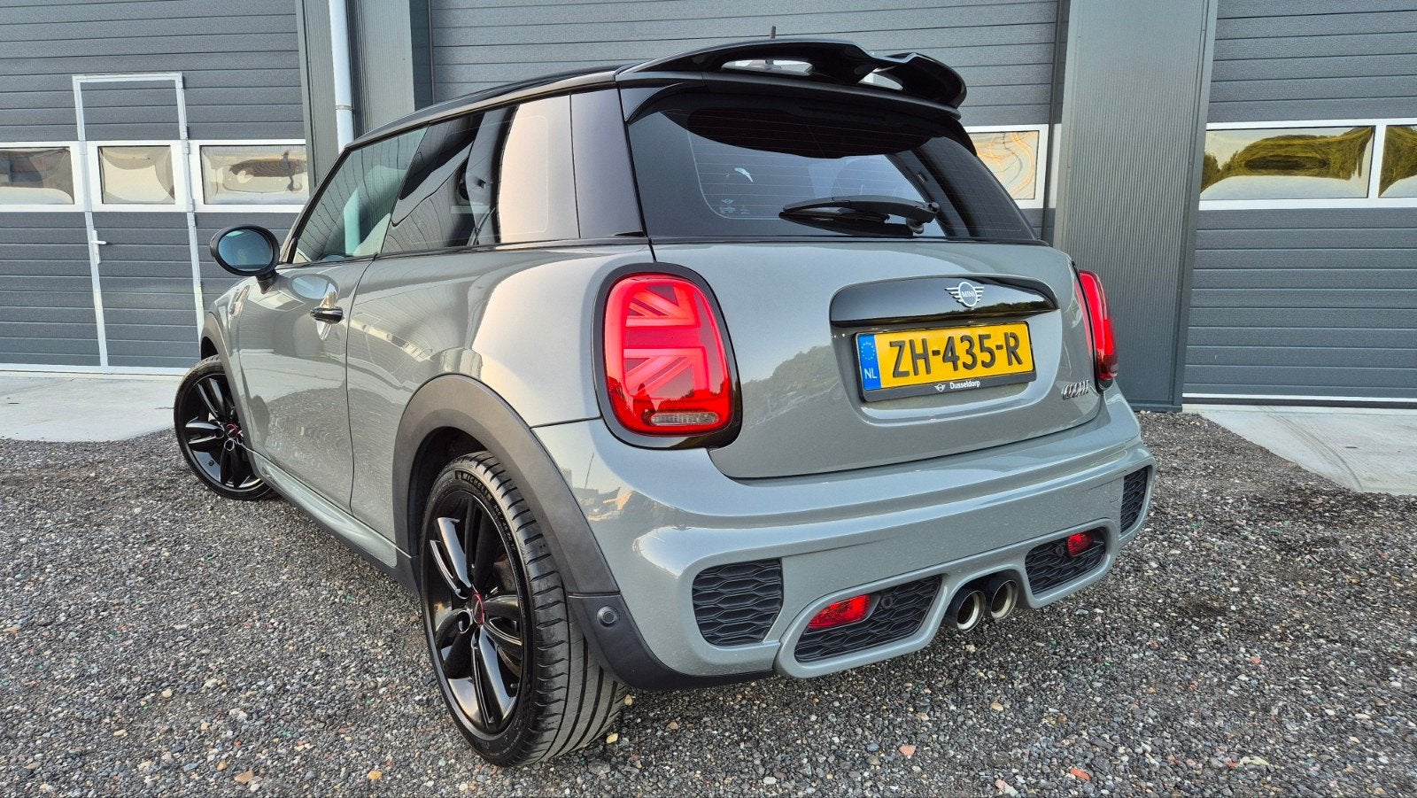 Mini Cooper JCW Trim 1.5 136pk pano navi Carplay, Auto's, Mini, Voorwielaandrijving, 136 pk, 4 stoelen, 49 €/maand