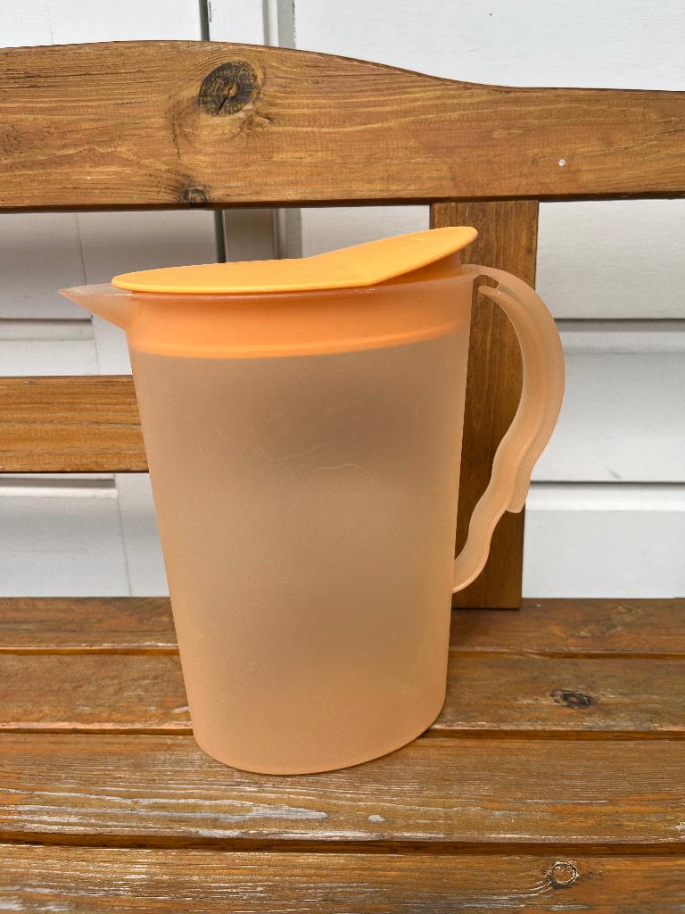 Tupperware sapkan waterkan schenkkan 2,1 liter oranje, Ophalen of Verzenden, Oranje, Beker of Kan
