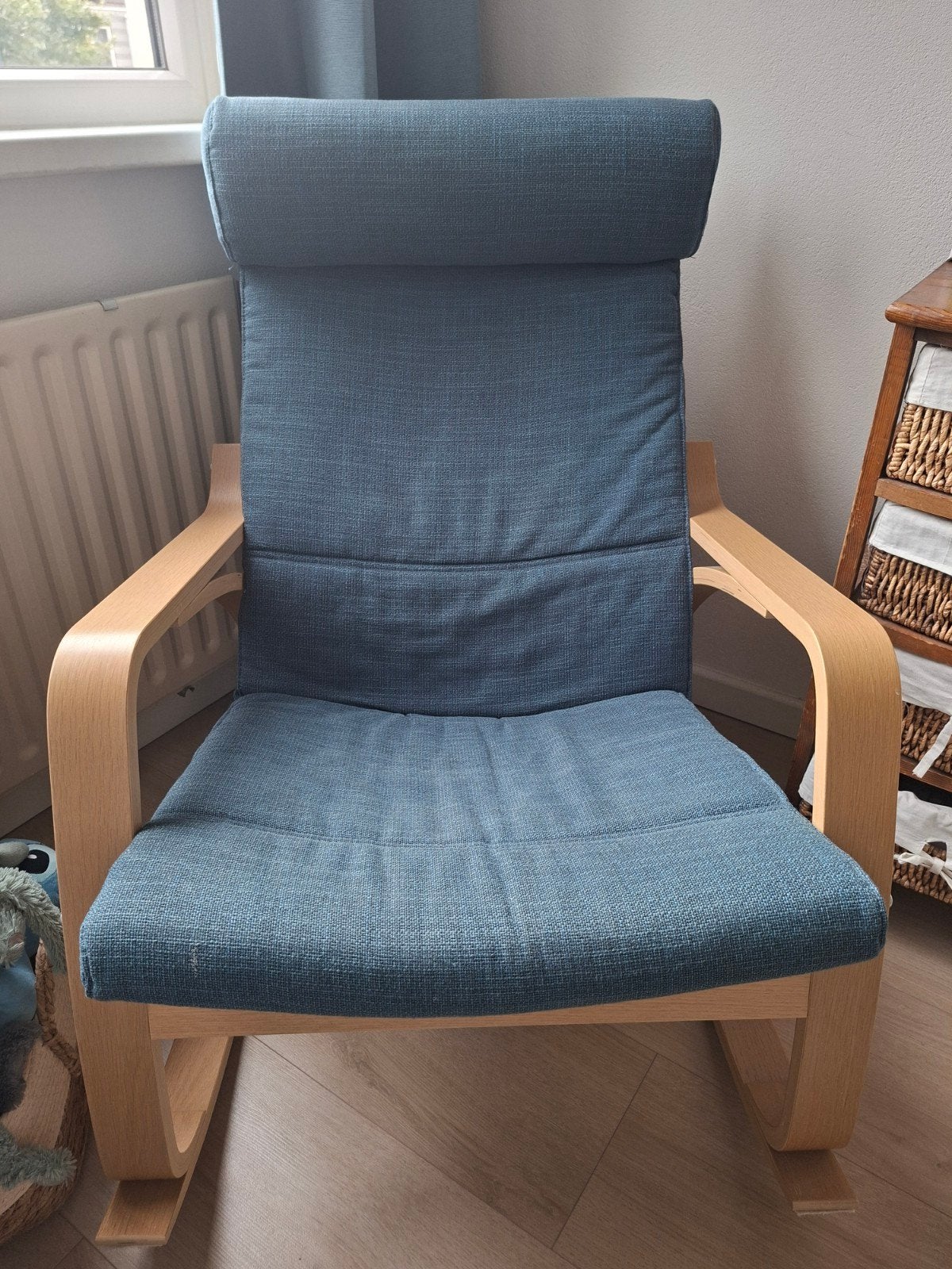 Comfortabele schommelstoel met blauwe bekleding, Ophalen, Hout, Gebruikt, Modern, Scandinavisch