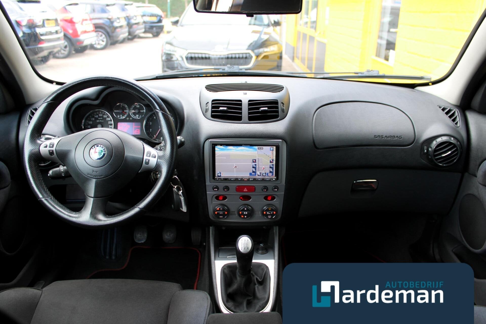 Alfa Romeo 147 2.0 T.Spark Clima Cruise, Voorwielaandrijving, Gebruikt, 400 kg, Zwart