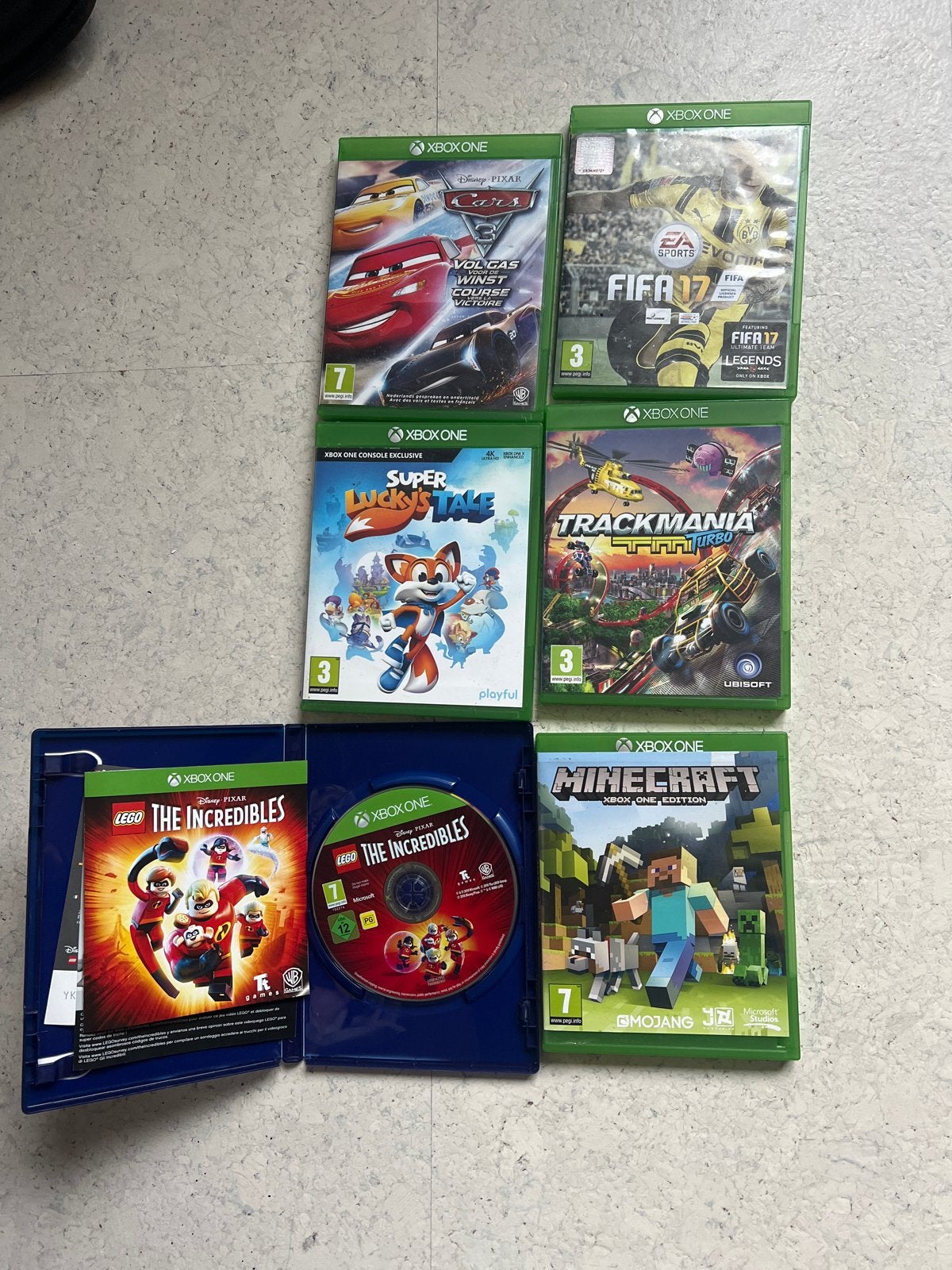 Xbox One Games: Minecraft, FIFA 17, Trackmania, LEGO, Cars,, Spelcomputers en Games, Gebruikt, Overige genres, Eén computer, Ophalen of Verzenden