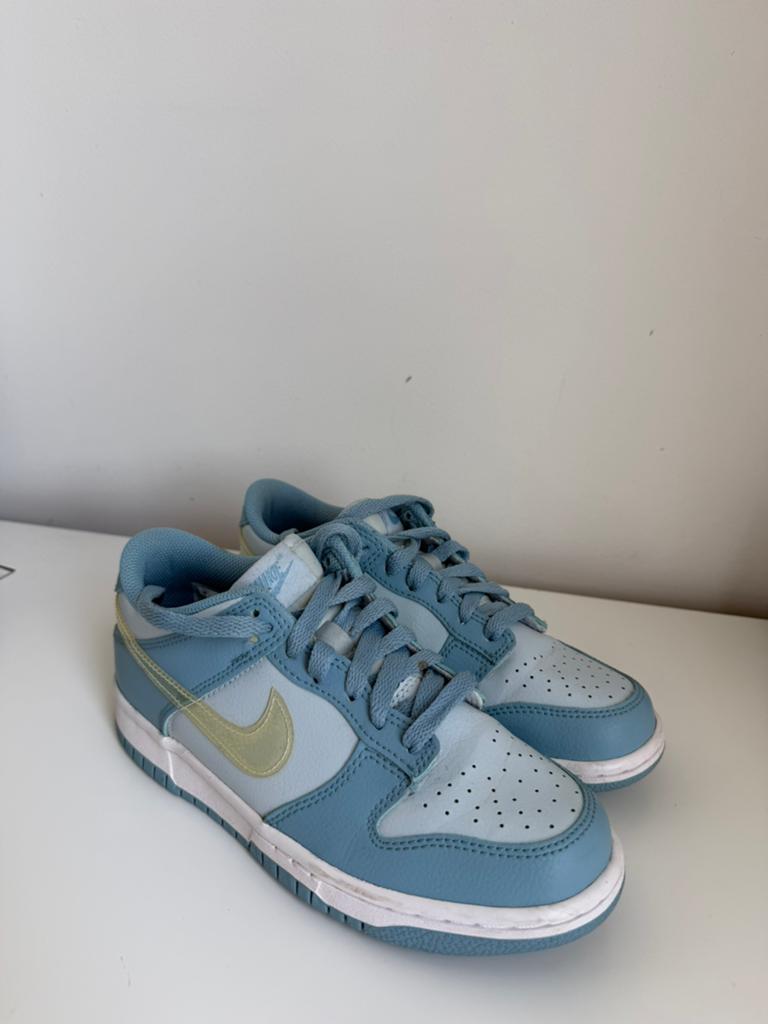 Nike dunk low Clear Aqua 37,5, Ophalen of Verzenden, Nieuw, Blauw, Sneakers of Gympen