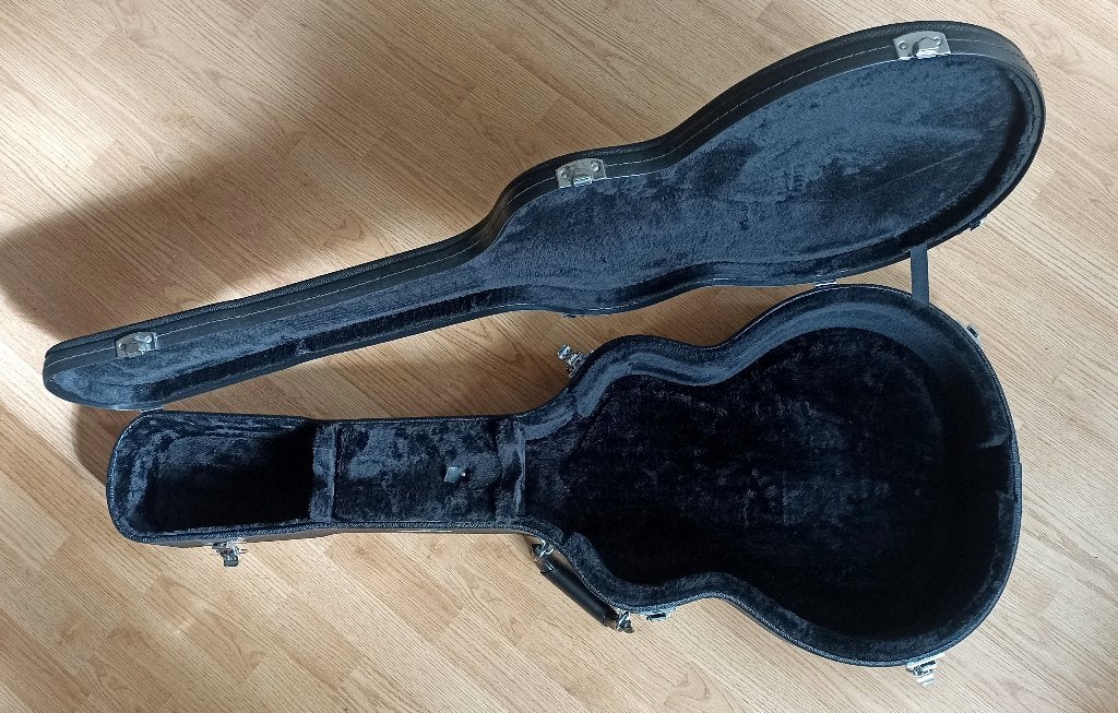 Taylor hardcase koffer voor Grand Auditorium, Ophalen, Zo goed als nieuw, Akoestische gitaar