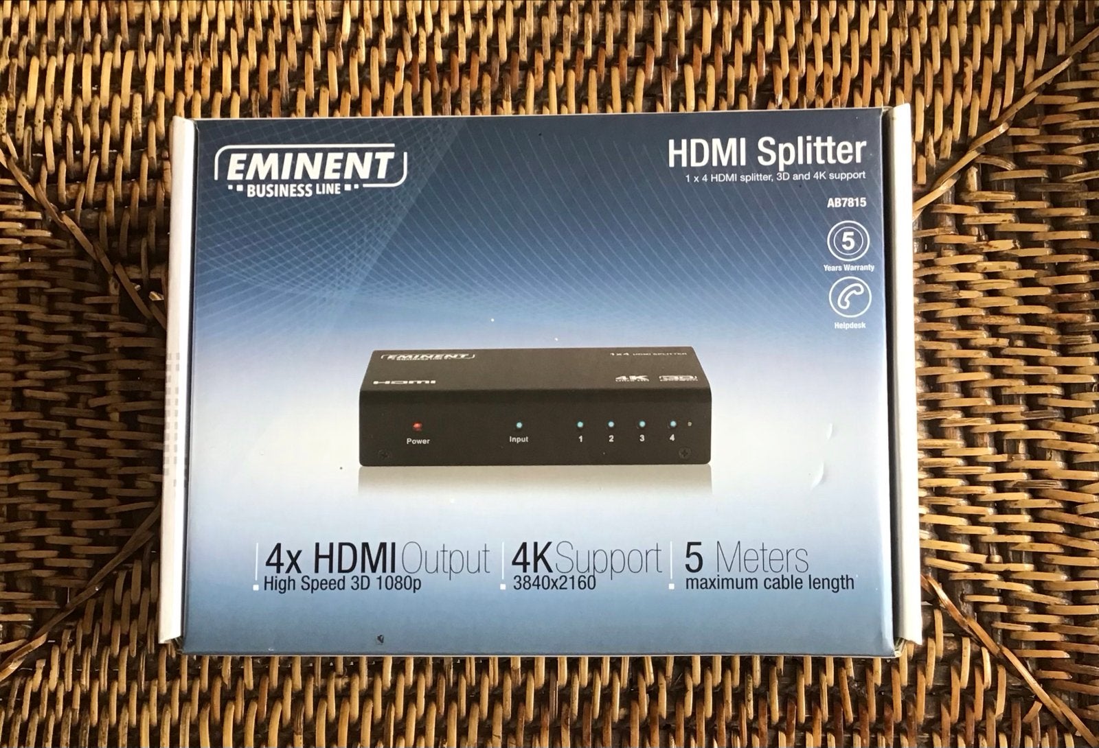 Eminent HDMI Splitter 1x4 4K 3D - in doos, Ophalen, Nieuw, Minder dan 2 meter, Overige kabels