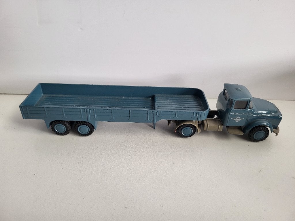 Lion Car   DAF torpedo  Oldtimer truck club, Hobby en Vrije tijd, Modelauto's | 1:50, Verzenden, Zo goed als nieuw, Bus of Vrachtwagen