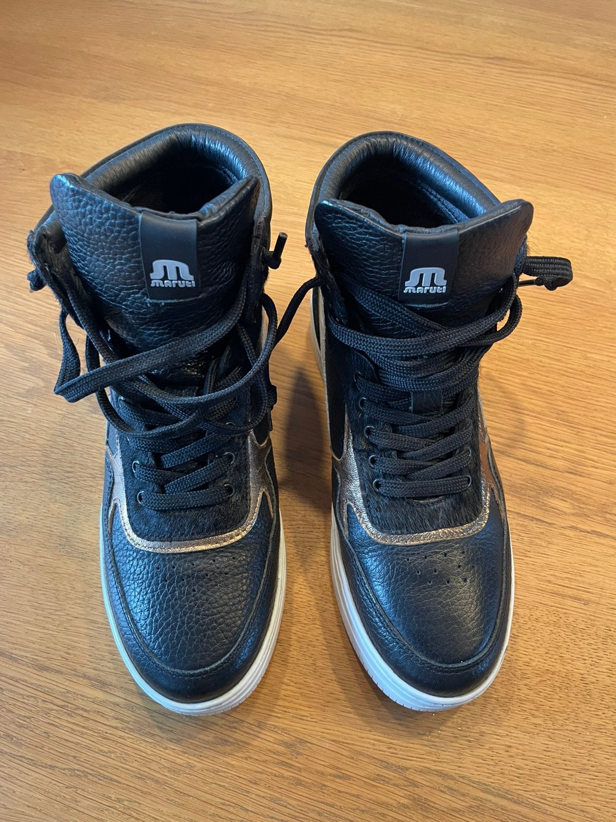 Maruti sneakers mt 38 echt leer, Kleding | Dames, Zwart, Ophalen of Verzenden, Sneakers of Gympen, Zo goed als nieuw