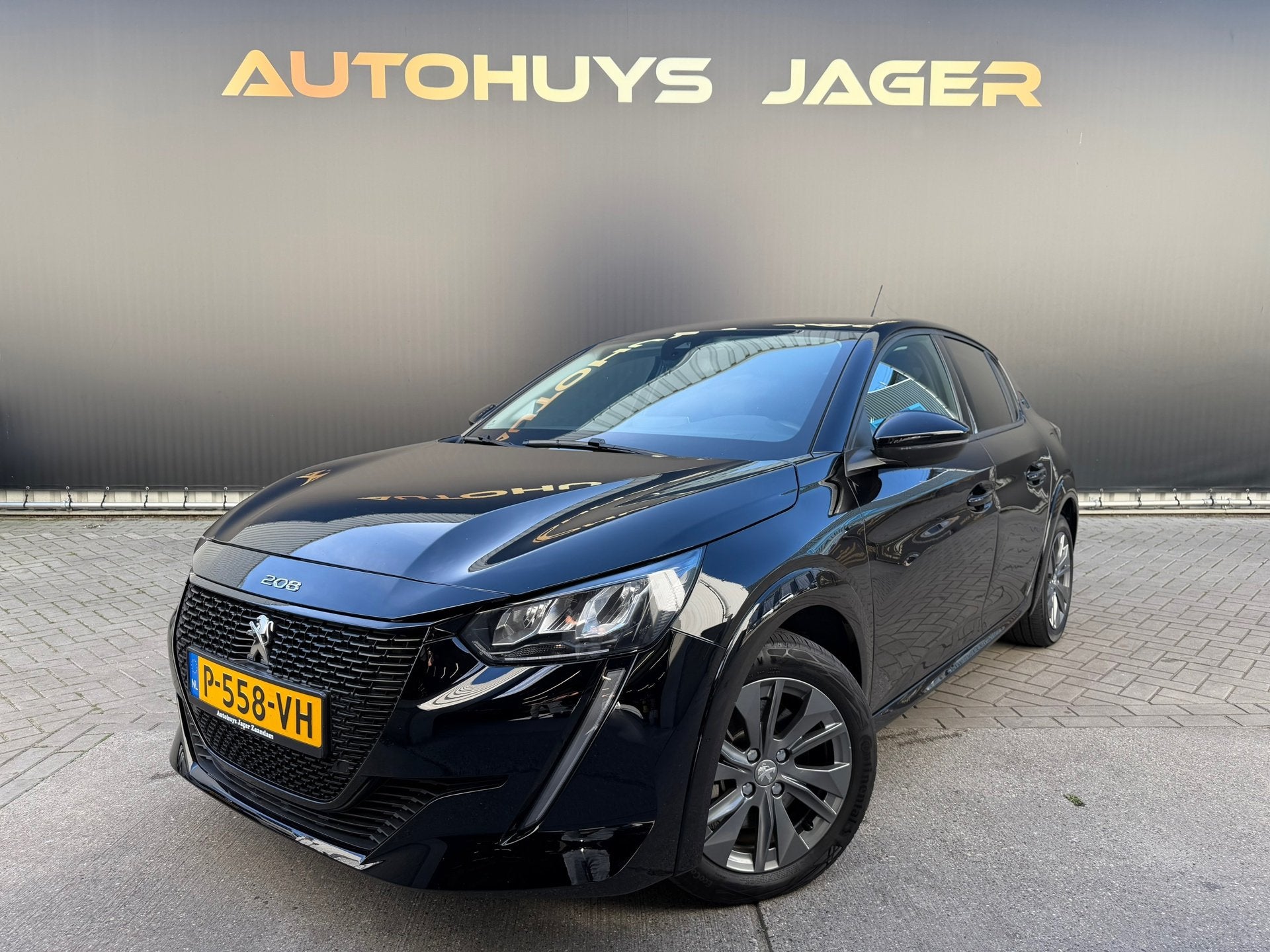 Peugeot E-208 EV Allure 50 kWh Automaat Carplay Cruise Airco, Auto's, Dealer onderhouden, Gebruikt, Zwart, Zwart