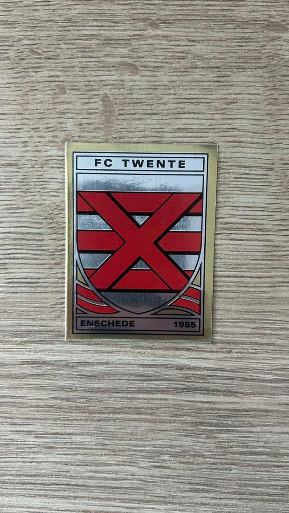 Panini Voetbal 83 plaatje embleem FC Twente, Ophalen of Verzenden, Zo goed als nieuw, Sticker