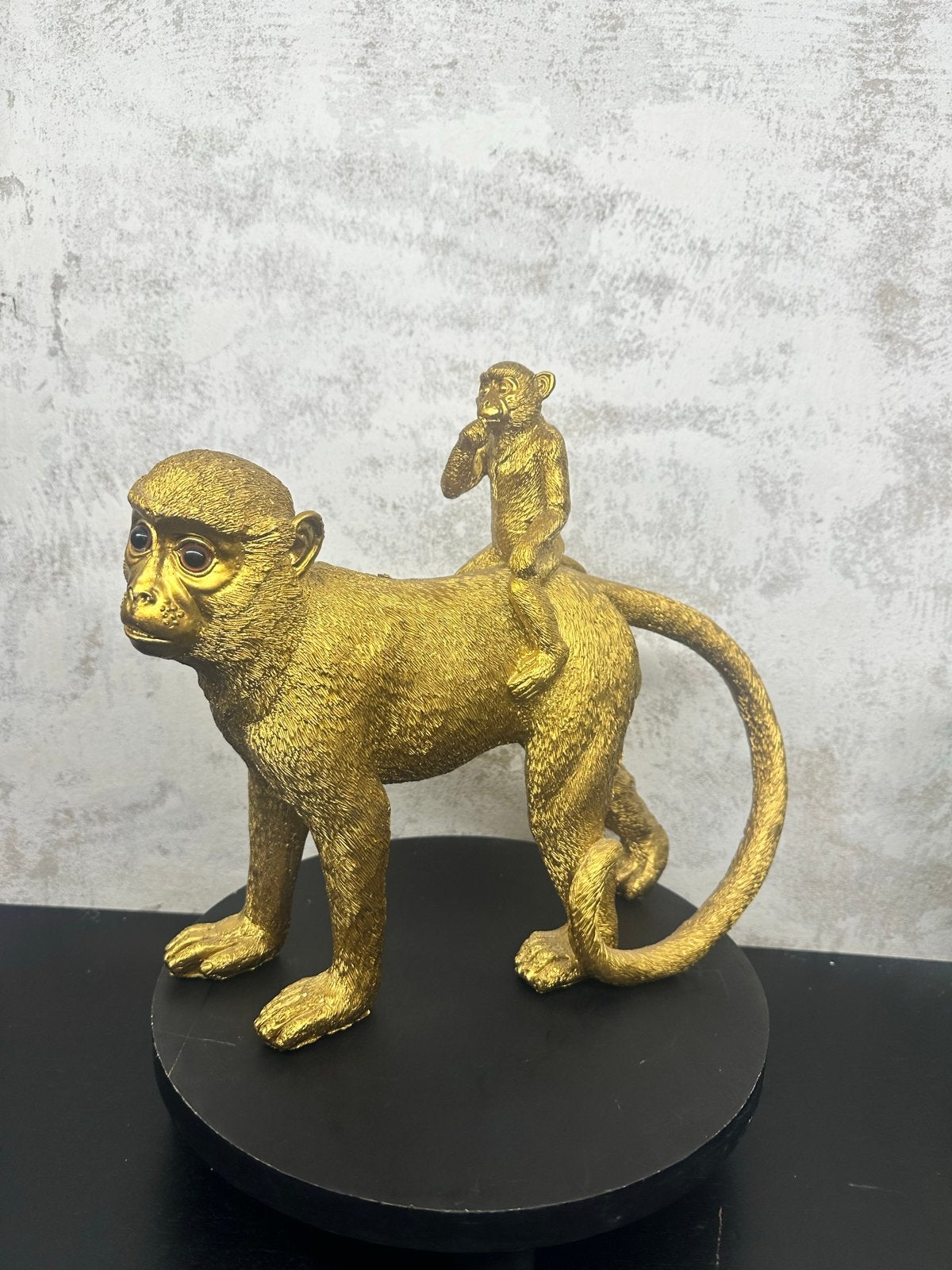 Gouden apen beeld - Moeder en kind - Decoratie, Ophalen of Verzenden, Zo goed als nieuw, Goud, Metaal