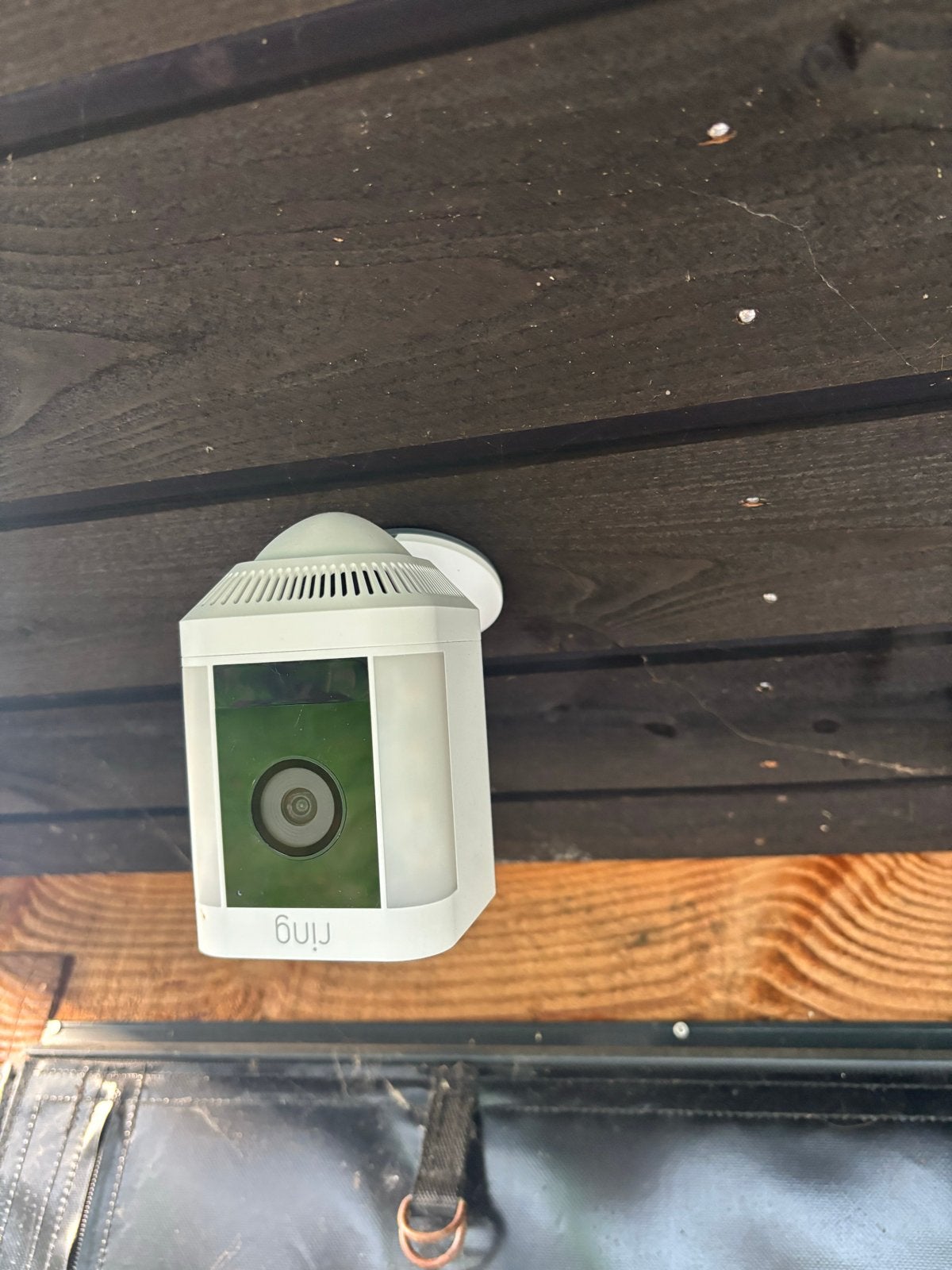 Ring Spotlight Cam Plus Buitencamera met Oplaadkabel, Ophalen, Zo goed als nieuw, Buitencamera