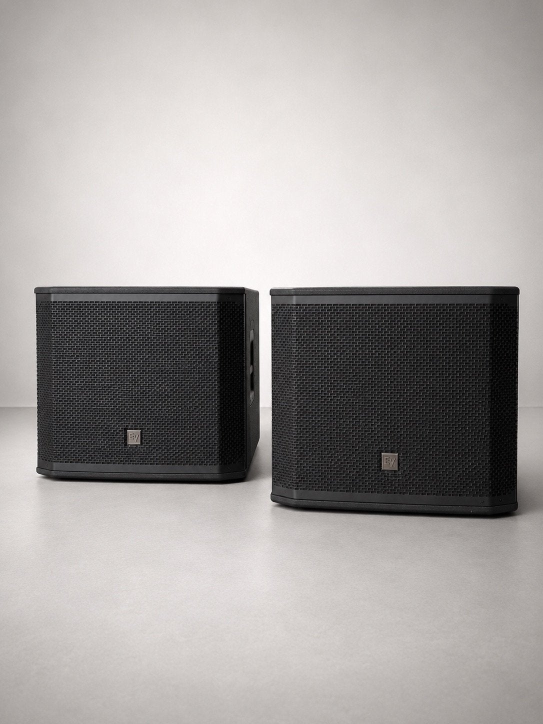 2x Electro-Voice EKX-15SP Actieve 15” Subwoofers, Ophalen, Zo goed als nieuw, Audio