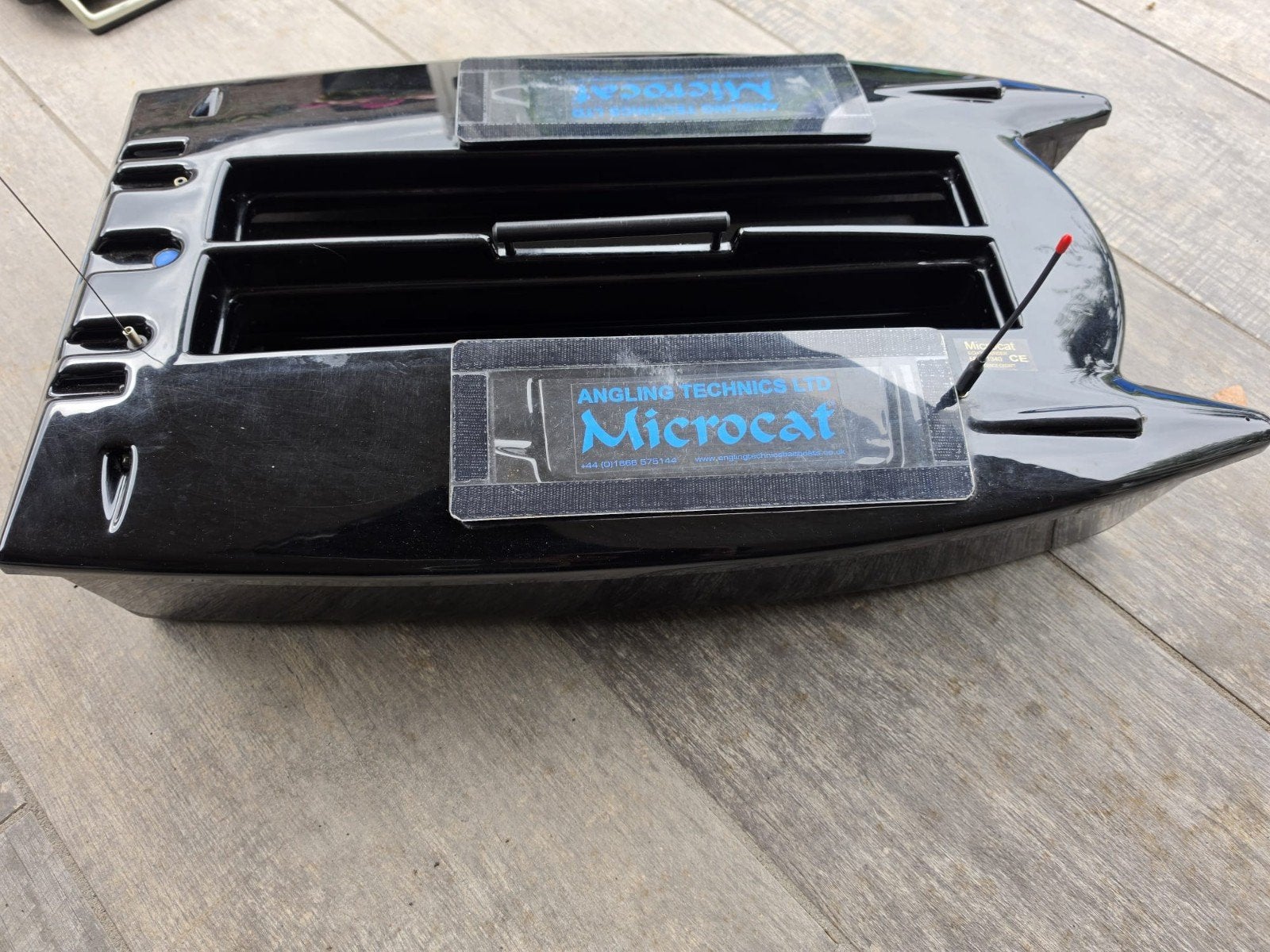 Voerboot Microcat, Watersport en Boten, Ophalen of Verzenden, Zo goed als nieuw, Complete set