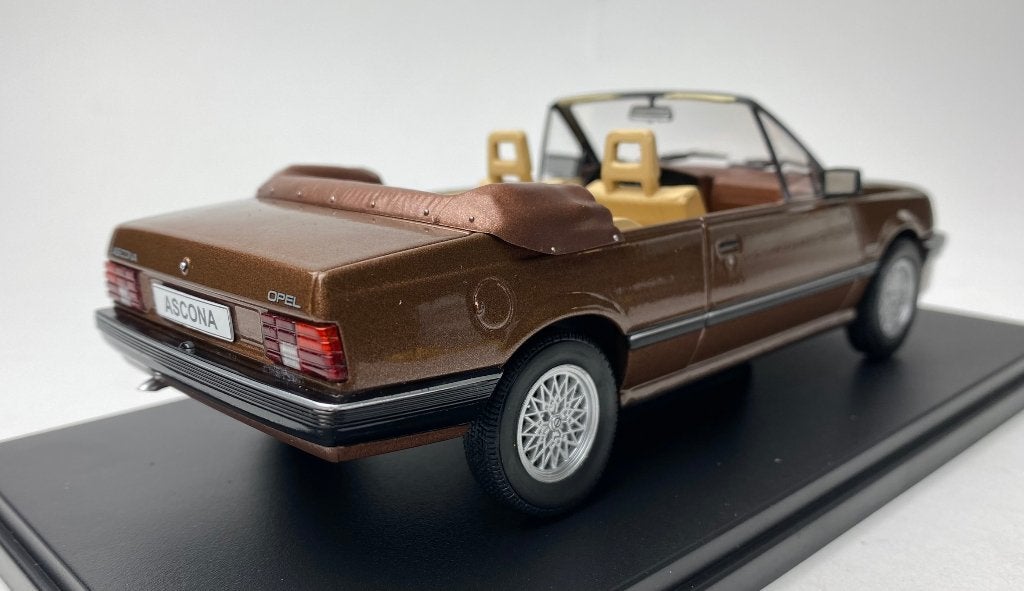 Whitebox 1:24 Opel Ascona C Cabriolet 1985 bruin, Overige merken, -, Nieuw, Ophalen of Verzenden