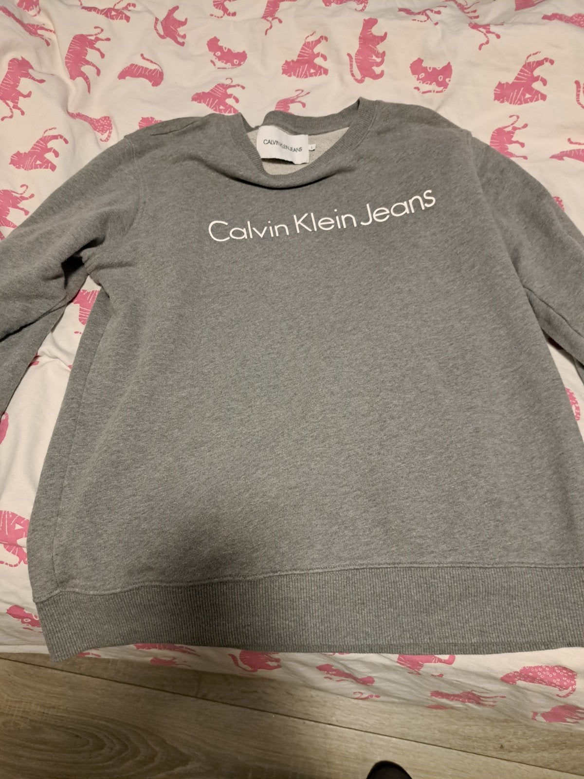 Calvin Klein Jeans sweater grijs maat L, Ophalen, Maat 42/44 (L), Zo goed als nieuw, Lange mouw